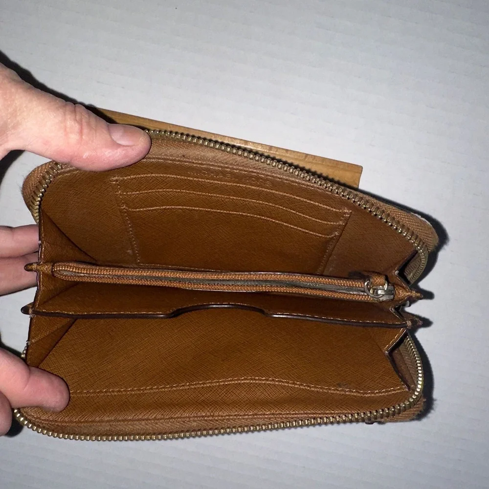 Michael Kors Jet Set Travel Double Zip‎ Wristlet Wallet